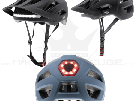E Scooter - E-bike Helm mit Licht