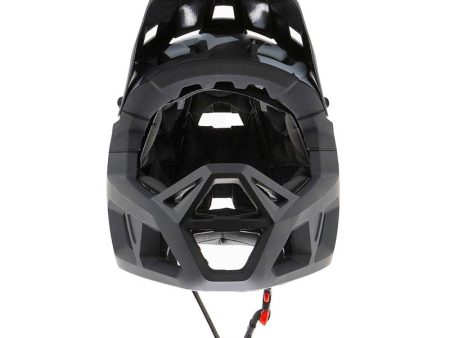 CP06 E-Scooter Motocross Sport Integralhelm im markanten Camouflage-Design. Leicht, sicher und in den Größen M oder L erhältlich.