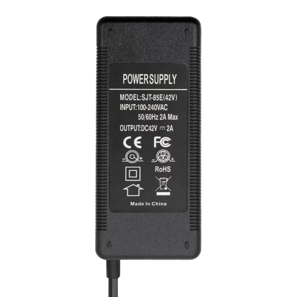 36V Ladegerät mit 42V Ladeschlusspannung und XLR Stecker