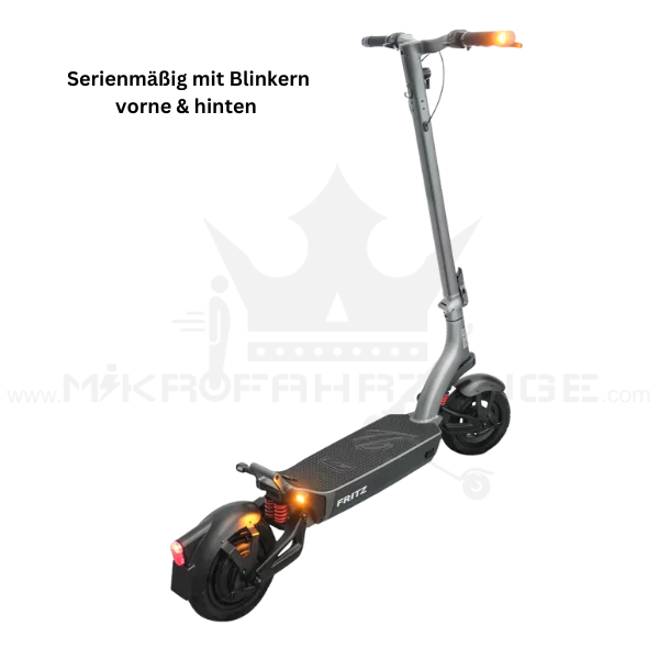 Der TRITTBRETT Fritz E-Scooter – ideal für Stadtfahrten, Pendelverkehr und Abenteuer im Grünen. Mit kraftvollem Hobbywing Controller und optimiertem Motor für starke Beschleunigung, hohe Reichweite und verlässliche Leistung auf jedem Terrain.